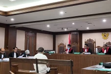 Jaksa Tuntut Rijatono...