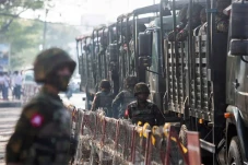 Junta Myanmar Izinkan...