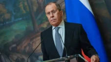 Kunjungi Pangkalan Rusia...