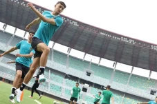 Marc Klok Siap Bantu...