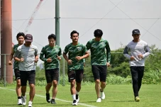 Bantu Tokyo Verdy Raih...