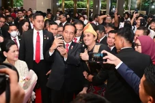 Hari Ini Jokowi Bertemu...
