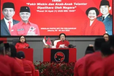 Megawati Sentil Orang...