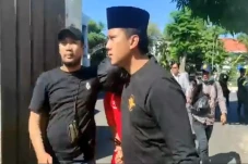 Bunuh dan Buang Jasad...