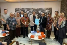 DPR Tampung Catatan...