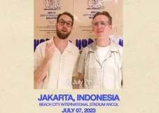 Honne Bakal Konser di...