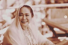 Jenny Rachman Laporkan...