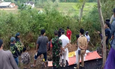 Kubur Korban di Atas...