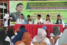 Ibu-ibu Majelis Taklim...