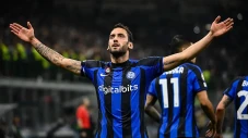 Hakan Calhanoglu Andalkan...