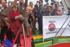 Resmikan RS Laksamana...