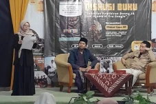 Denny JA Tawarkan Pandangan...