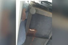 Serem! Perempuan Terjepit...