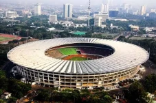 7 Mal Dekat Stadion...