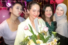 Unggah Foto Bridal Shower...