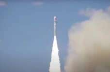 China Luncurkan 26 Satelit...