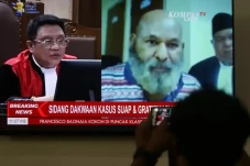 Ngaku Sakit di Sidang...