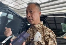 Keukeuh Tak Ada Impor...