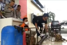 Pengeboran Minyak Ilegal...