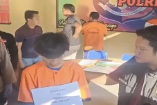 Gara-gara Jual Beli...