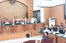 D Korban Penganiayaan...