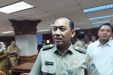 Pemkot Jakbar Terima...