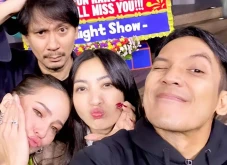 Tulis Last Day di Instastory,...