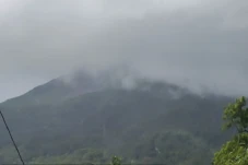 Gunung Karangetang Alami...