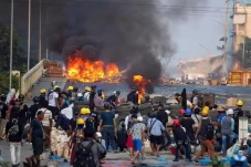 6.000 Warga Sipil Myanmar...