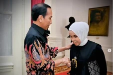 Dukung Putri Ariani...