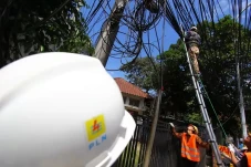 Bisnis Internet PLN...