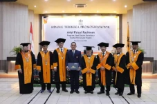 Institut Pariwisata...