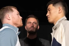 Dmitry Bivol Sindir...