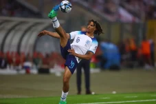 Peran Baru Trent Alexander-Arnold...