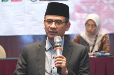 Generasi Muda Harus...