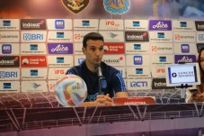 Argentina Rotasi 7 Pemain...
