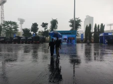 Hujan Lebat Guyur Jakarta...