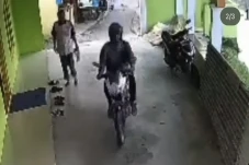 Kenalan Lewat Aplikasi...