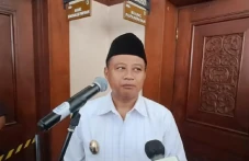 Bahas Al-Zaytun, Puluhan...