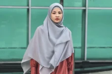 Resmi Cerai dengan Desta,...