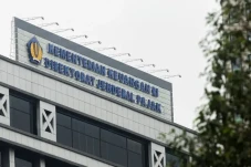 3 Perusahaan Terkait...