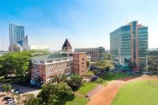5 Universitas Swasta...