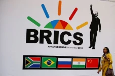 4 Keunggulan BRICS Dibanding...