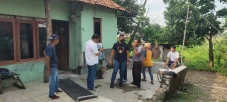 Sadis! Wanita Ini Tega...
