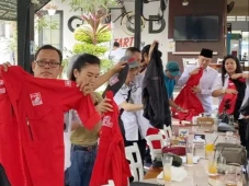 Keluar dari PSI, Bacaleg...