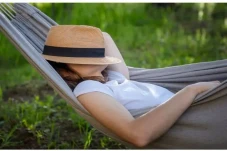 Studi Baru: Tidur Siang...