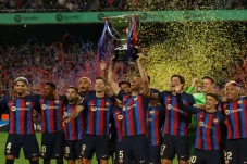 Barcelona Awali Mempertahankan...