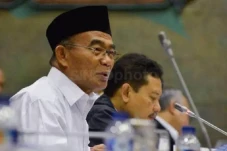 Muhadjir Effendy Masuk...