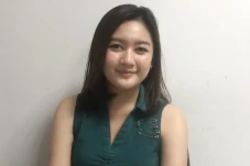 Sibuk sebagai Penyanyi,...