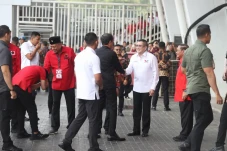 Momen HT Hadir di Puncak...